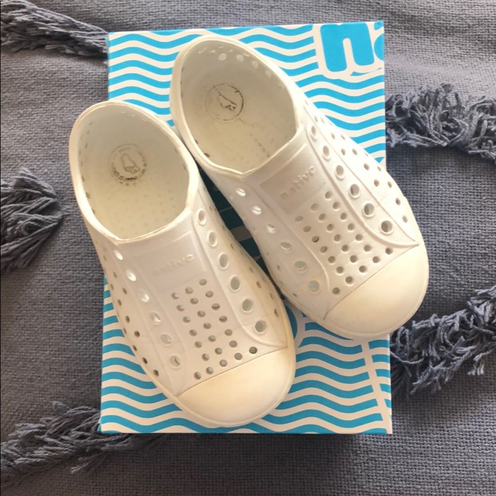 Natives, white classic slip on